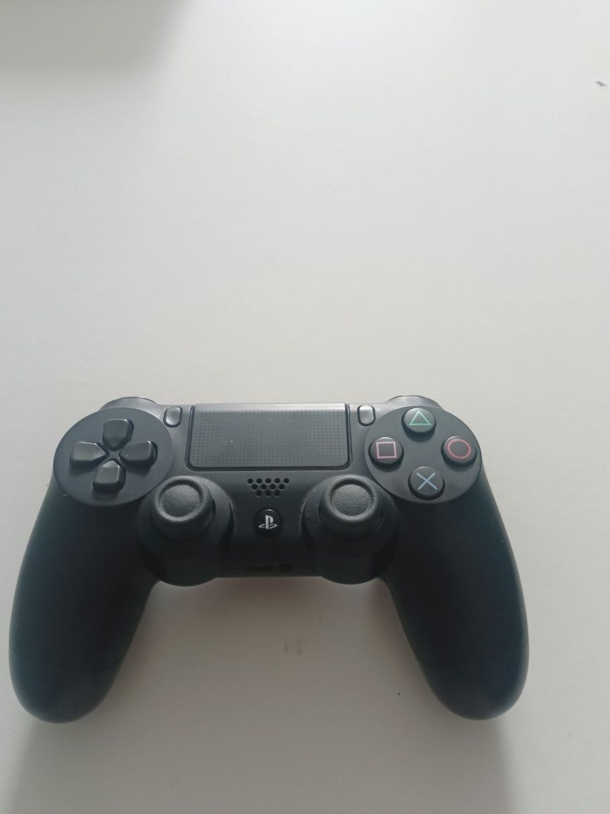 Sprzedam Konsole Ps 4 1Tb