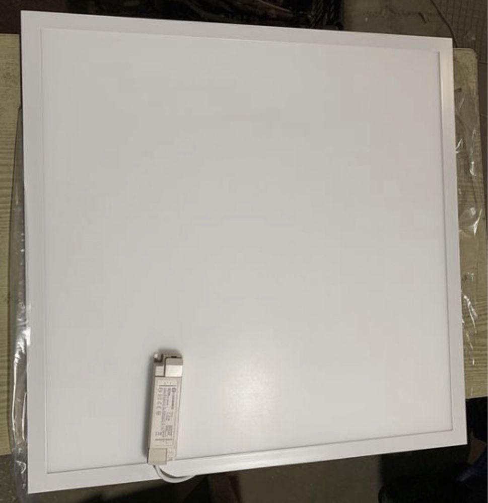 LED светильник панель офисный