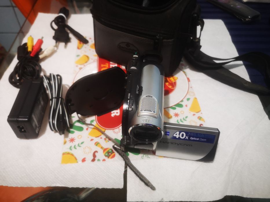 Видео камера Sony 2000x  40X Handycam