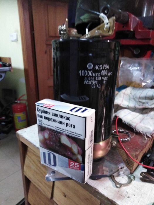 Продам конденсатори