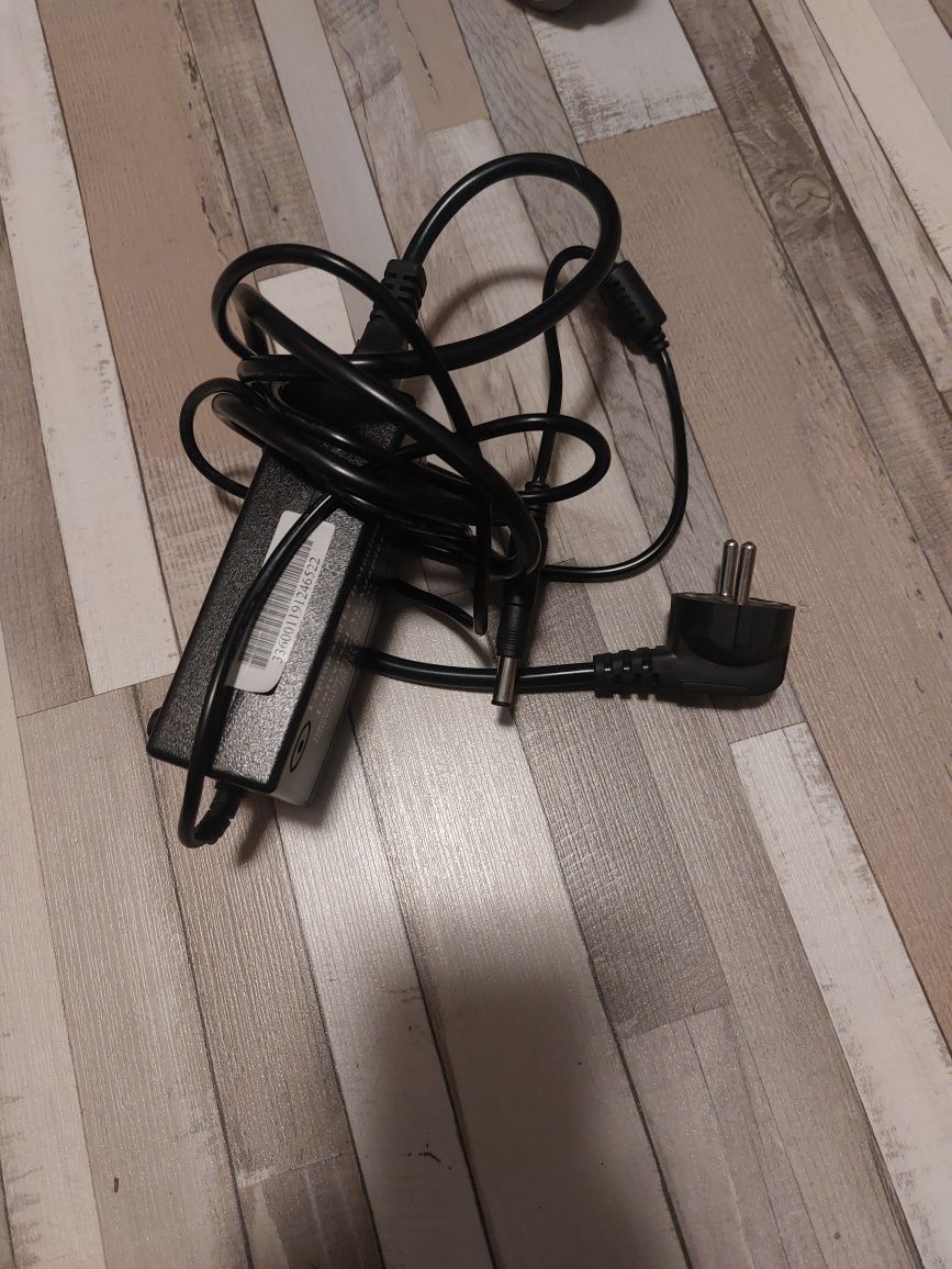 Zasilacz do laptopa 4World 70W - model(07956)