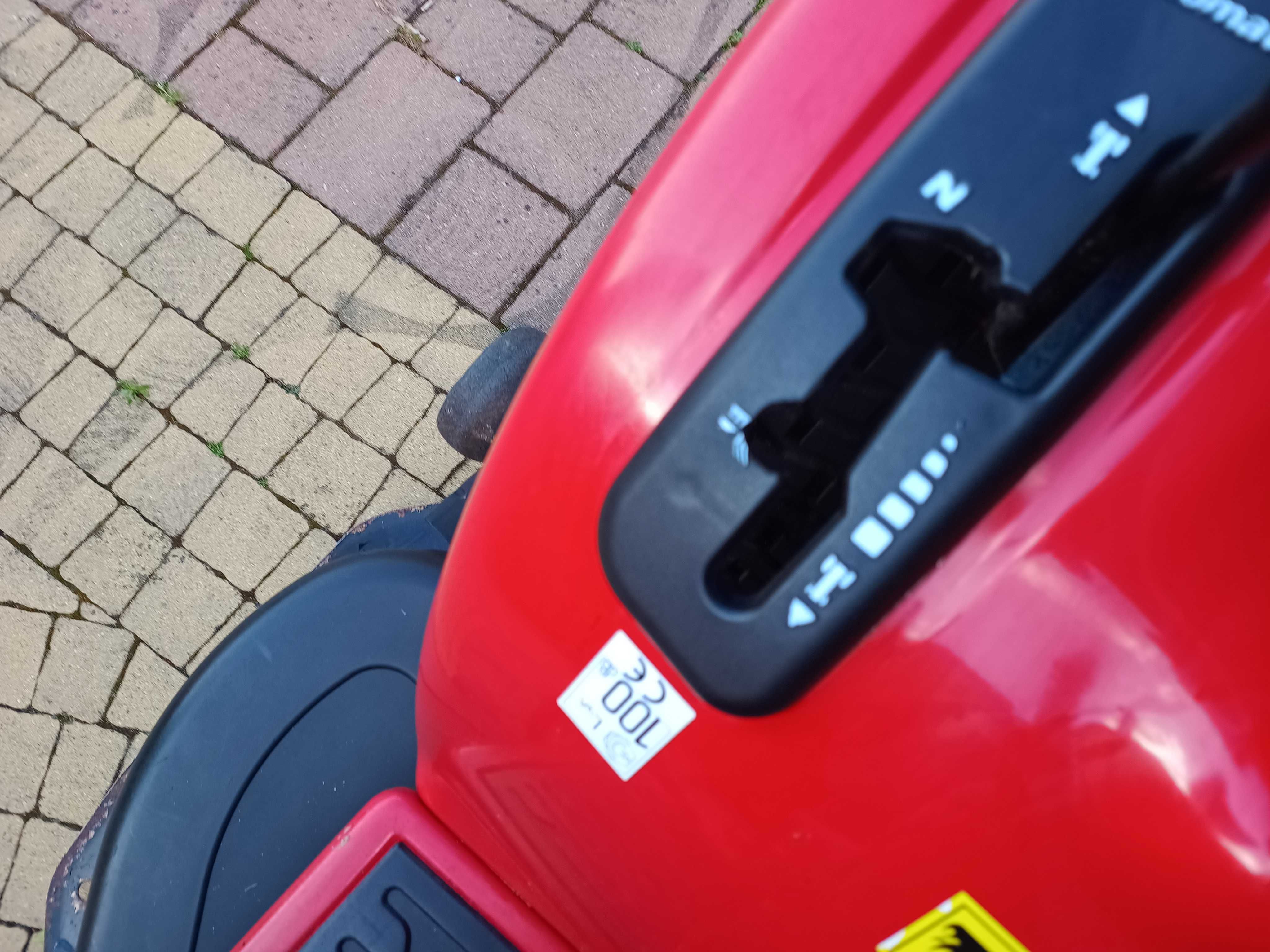 Kosiarka Traktorek Jonsered 18kM Briggs V-Twin z pompą i napedem hydro