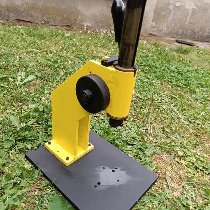 Prasa montażowa warsztatowa do garażu precyzyjna