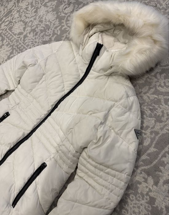 Куртка жіноча Guess S