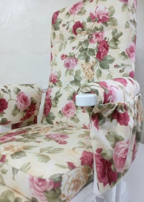 Fotel bujany , angielskie róże , na prezent