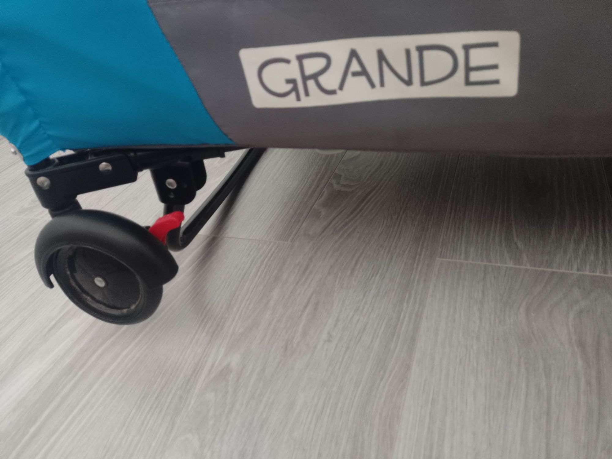 Łóżeczko turystyczne caretero grande plus materac gratis kolderka z po