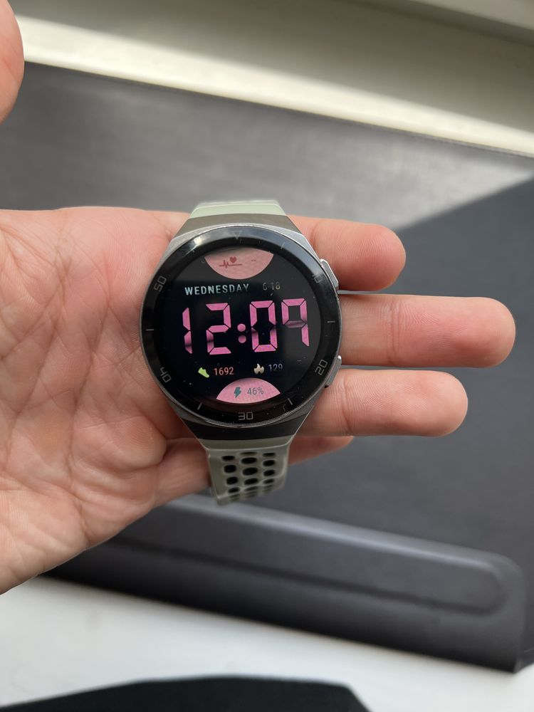 Смарт-годинник Huawei Watch 2e HCT-B19