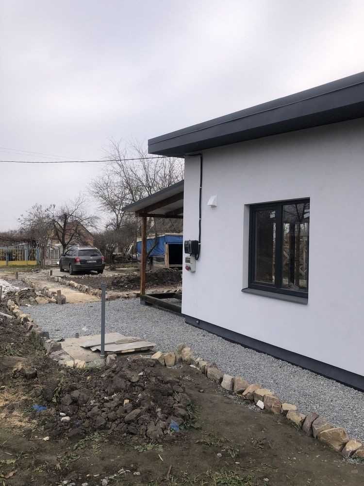 р Будинок,3 кімнати, 6 соток.Сучасне планування.Приватизована ділянка