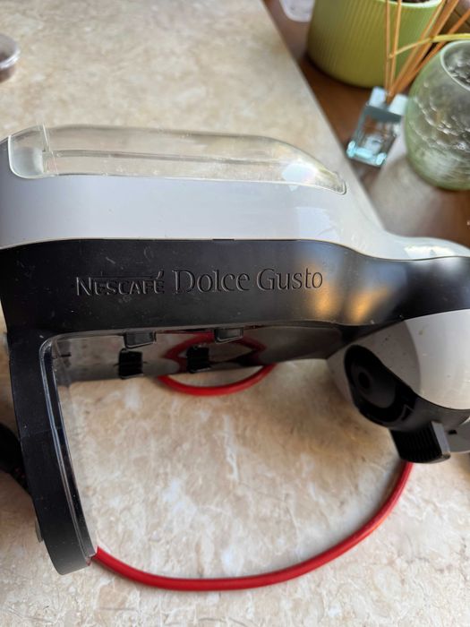 Ekspres kapsułkowy DE LONGHI Dolce Gusto