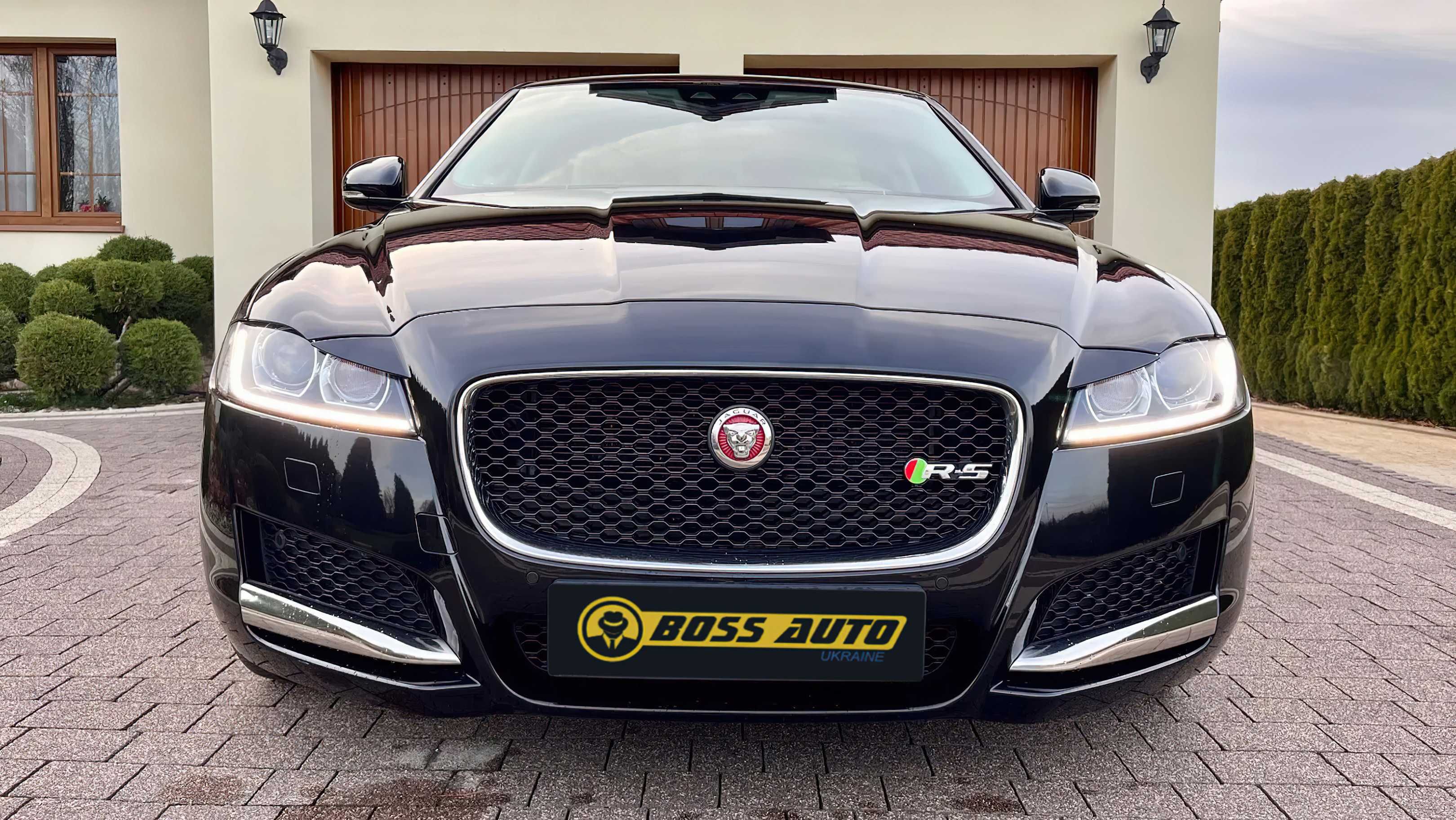 Jaguar XF 2018 Black