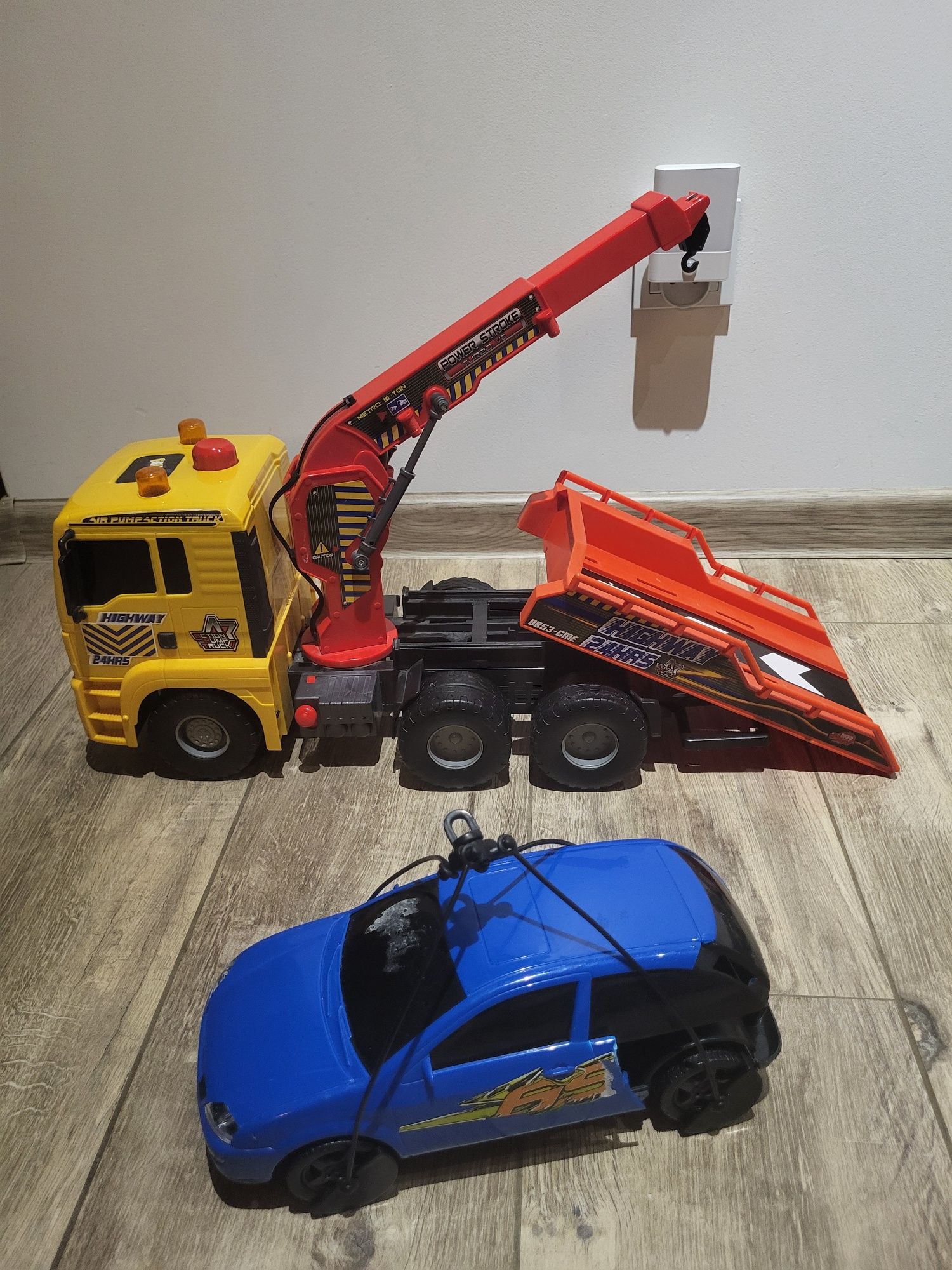 Zestaw aut - laweta, straż pożarna, monster truck