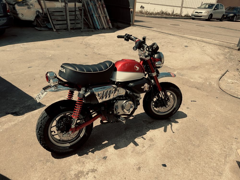 Honda monkey 125