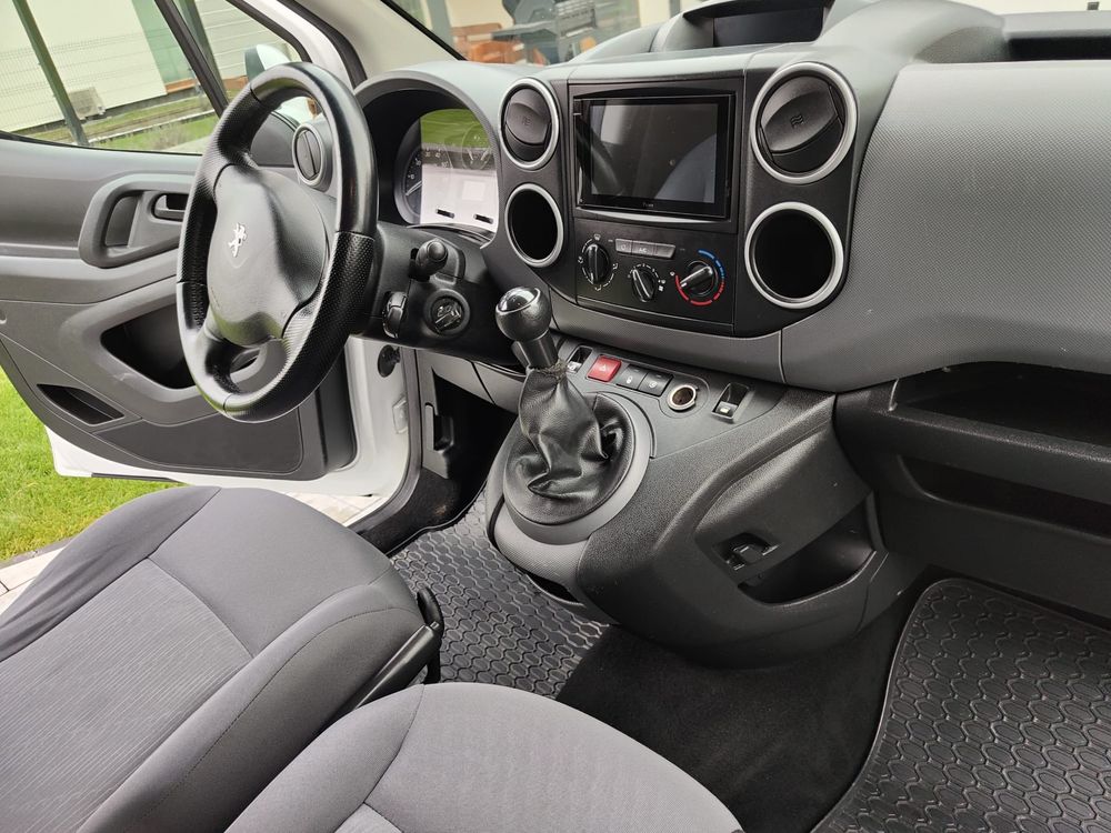 Peugeot PARTNER 1.6 hdi  . Bez AdBlue