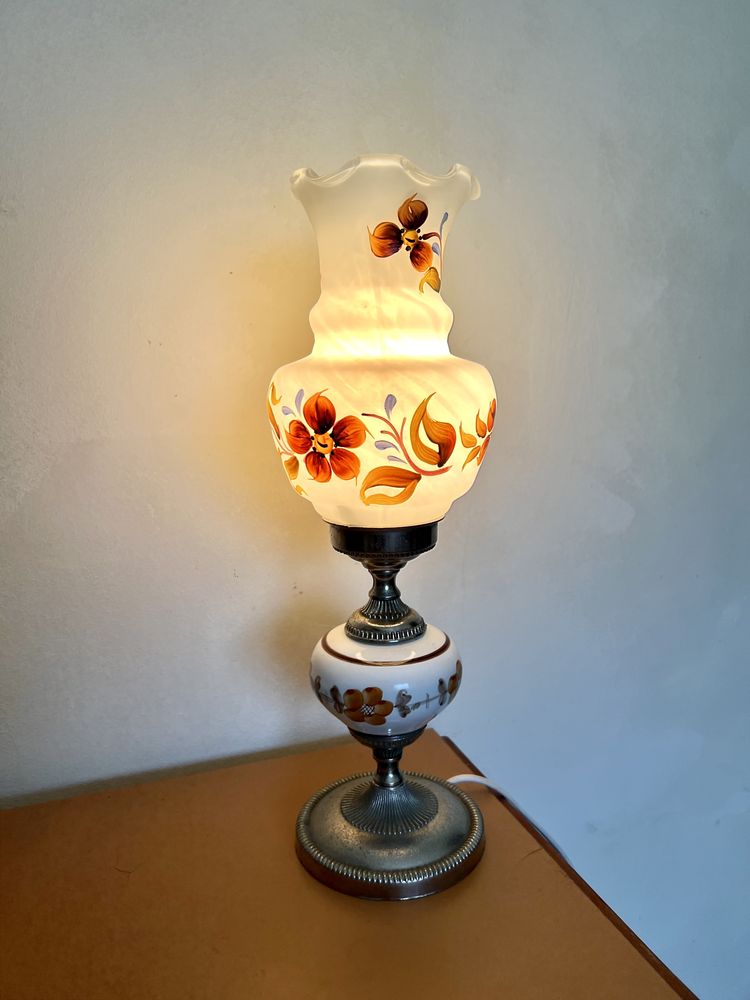 Candeeiro vintage com flores