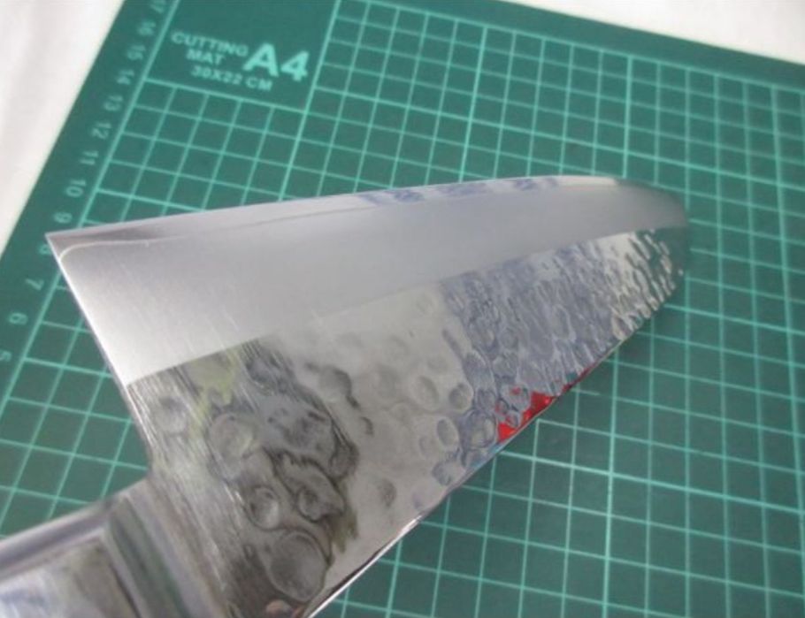 Японський кований кухонний ніж Guto