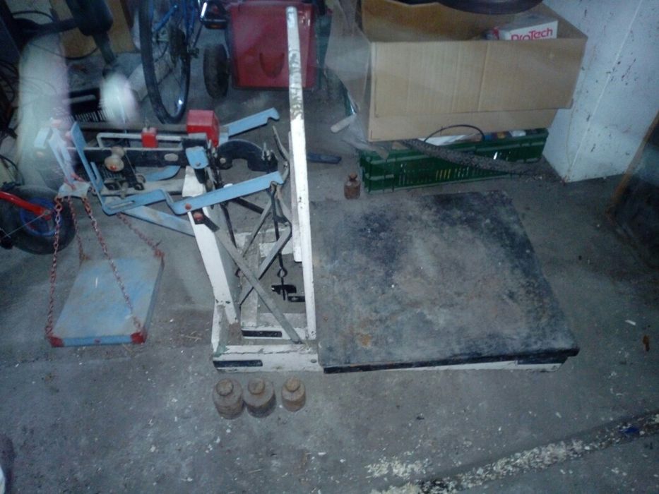 Waga dziesiętna, rolnicza, szalkowa z cięzarkami stan bardzo dobry