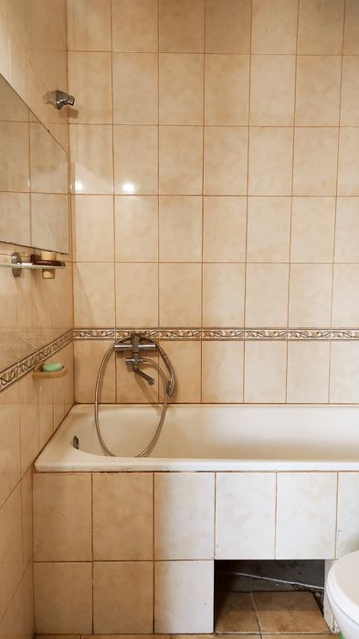 Сдам посут 1к кв . Закрытый двор.Есть зона барбекю. Свободна