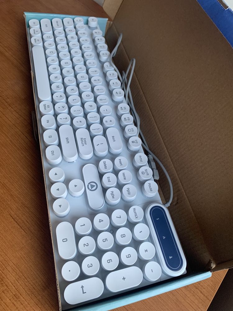 Teclado LED NOVO