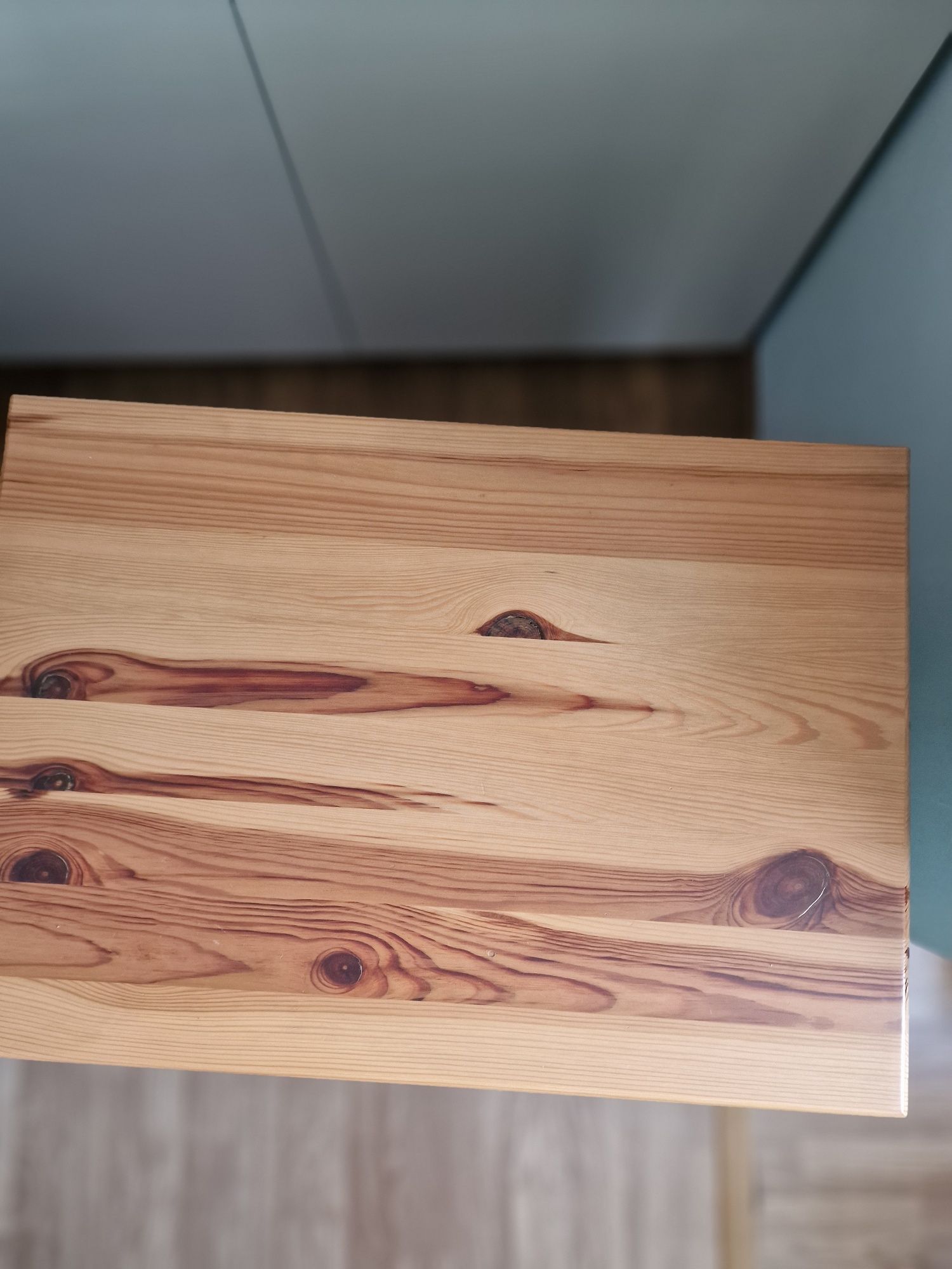 Mesa cabeceira IKEA