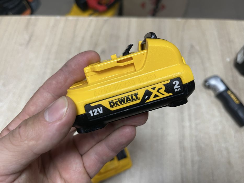 Dewalt XR 2.0-3.0Ah / акумуляторні батареї Девольт 12V