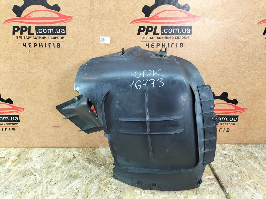 VW Touareg II 10-18 Подкрылок передний левый передняя часть 7P6805911E