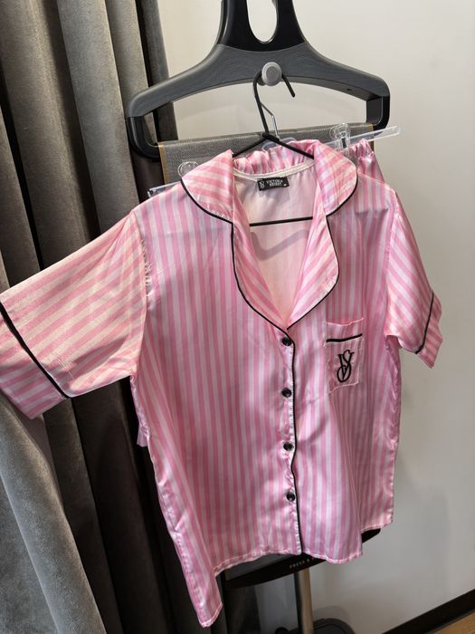 Рожева піжама Victoriaʼs Secret