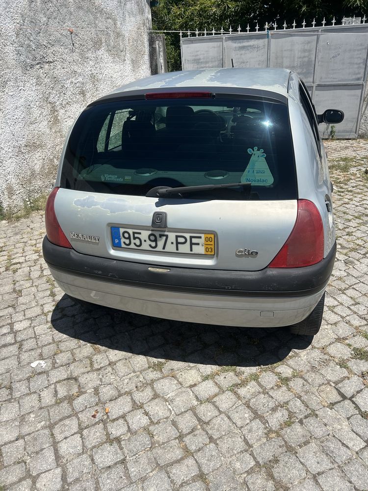 Renult clio 2000