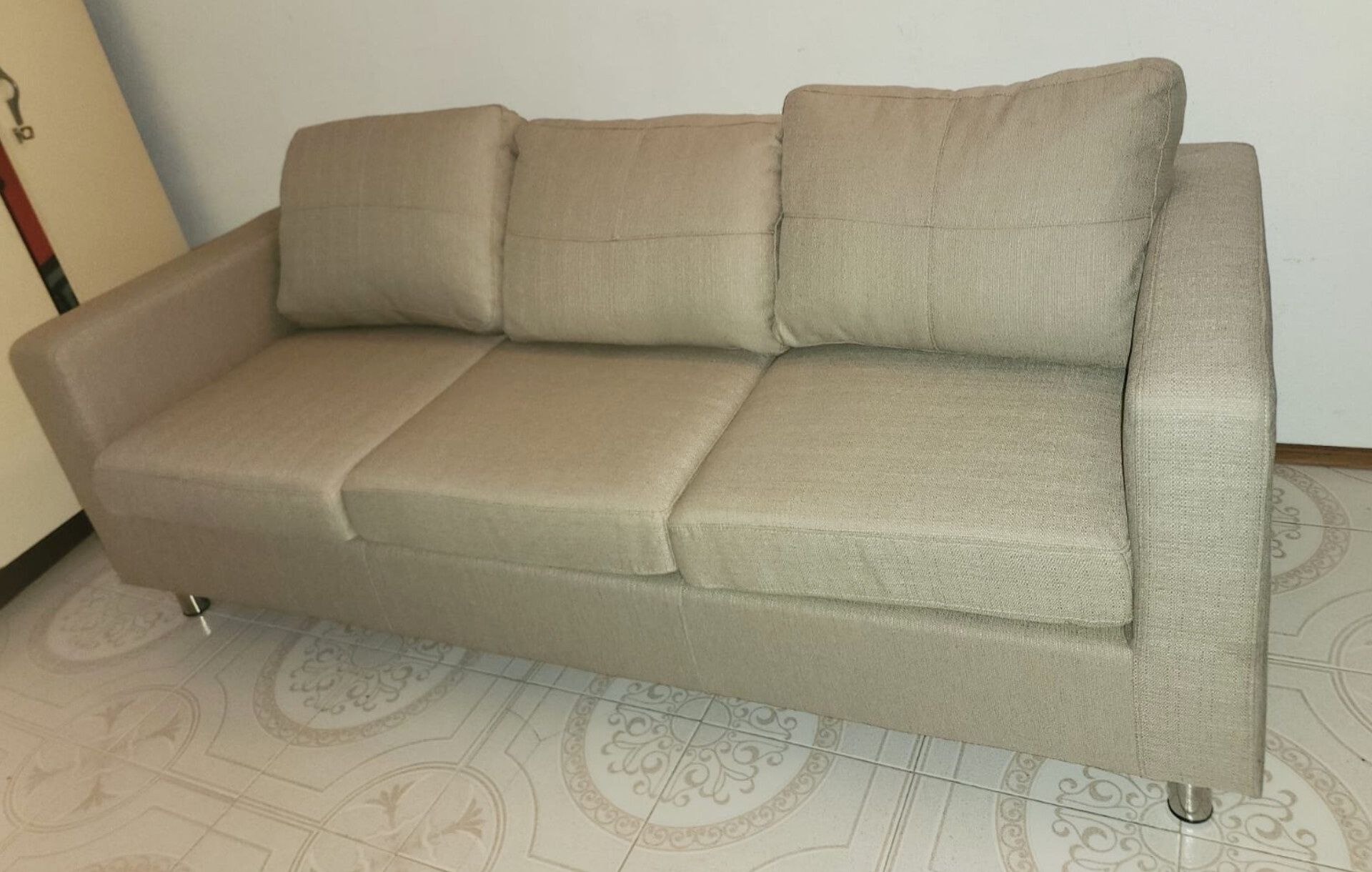 Sofa de três lugares