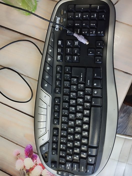 Продам клавіатуру