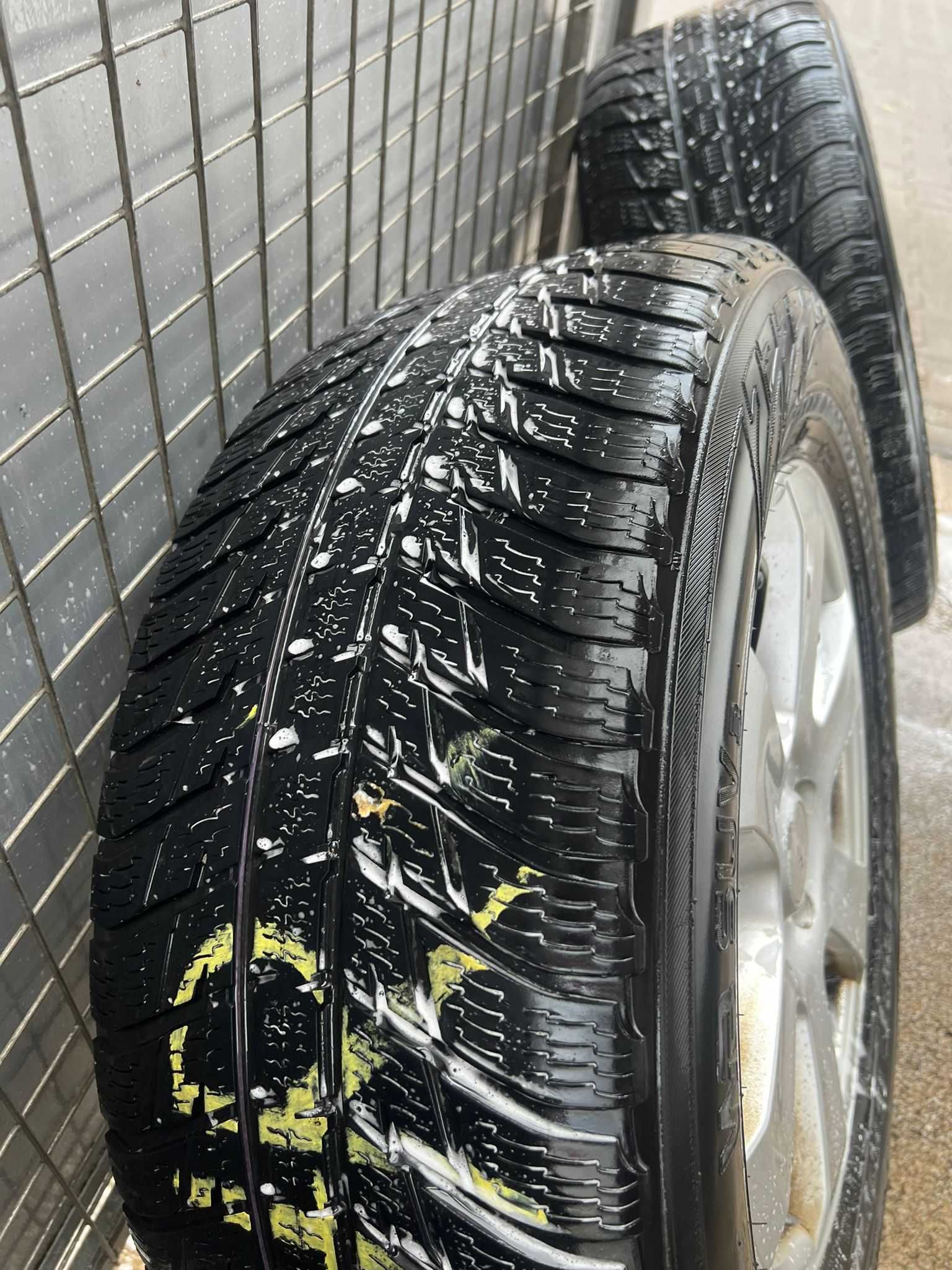 Felgi z oponami komplet 17 cali Suv