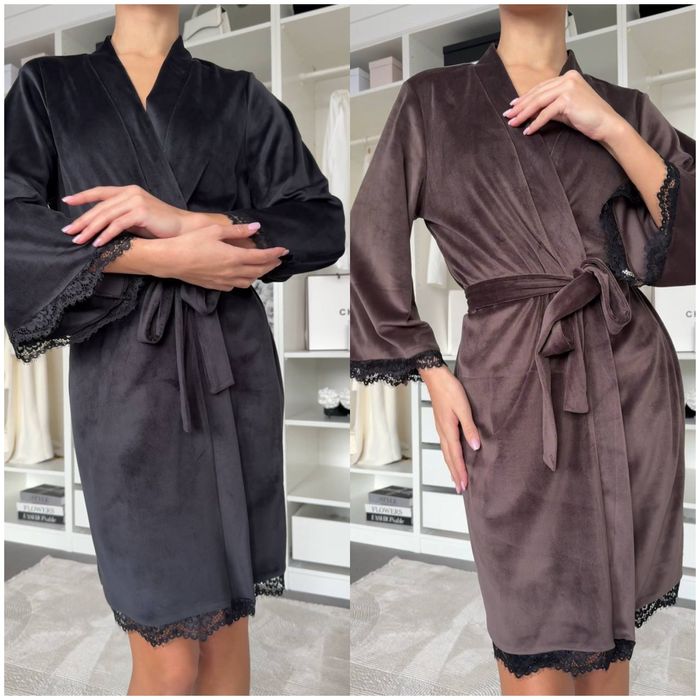 Жіночий велюровий халат