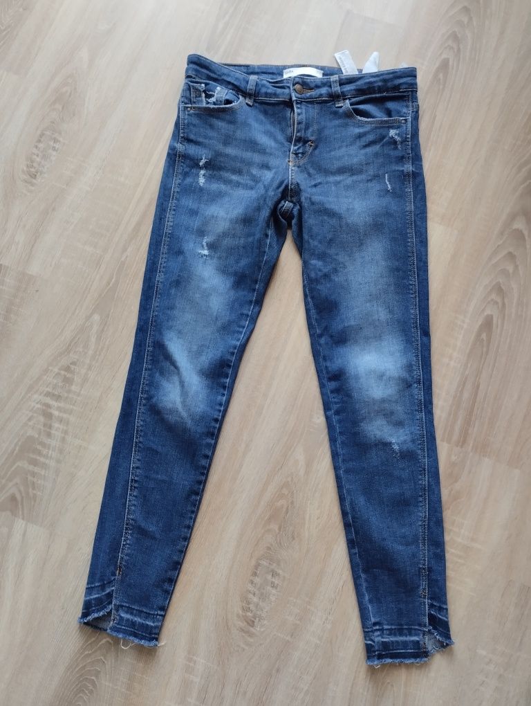 Sprzedam spodnie Zara jeans 38