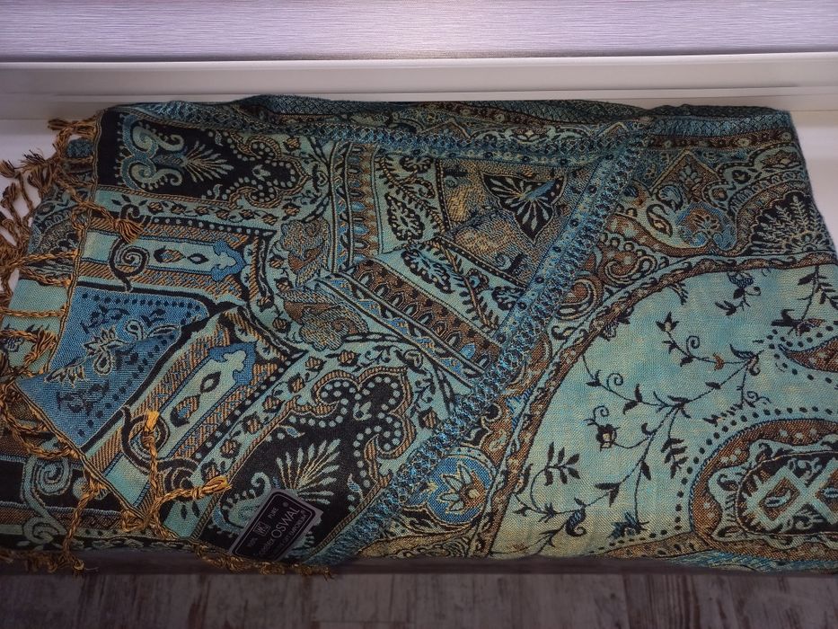 Чудовий палантин,шарф! Розмір 200×70.