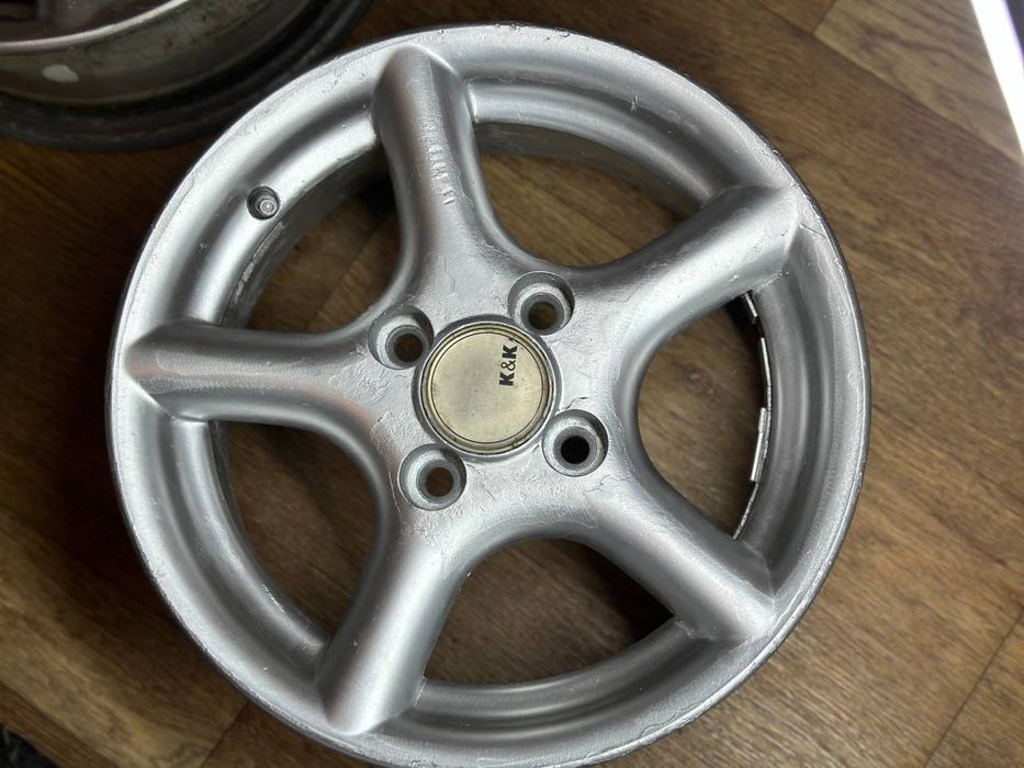 Продам 13 диски,свеже покрашеные,Смотря отлично!