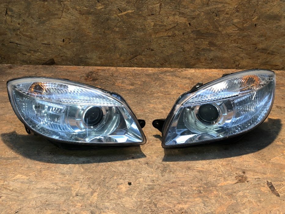 Lampa/ Reflektor Przedni Lewy Prawy Skoda Fabia II