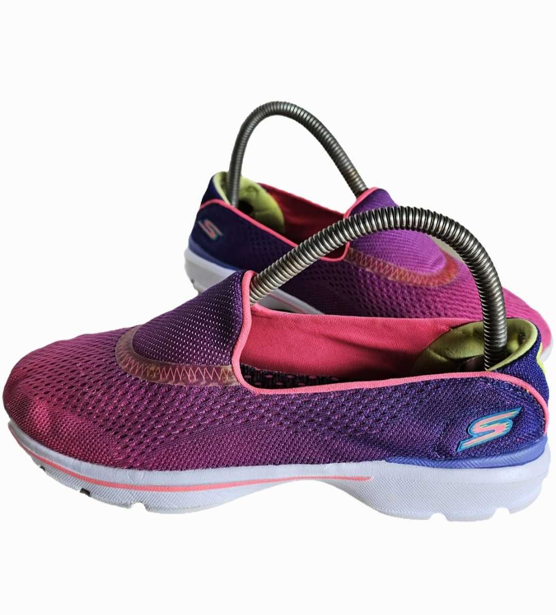 Слипоны, мокасины "Skechers Walk 3" Girls