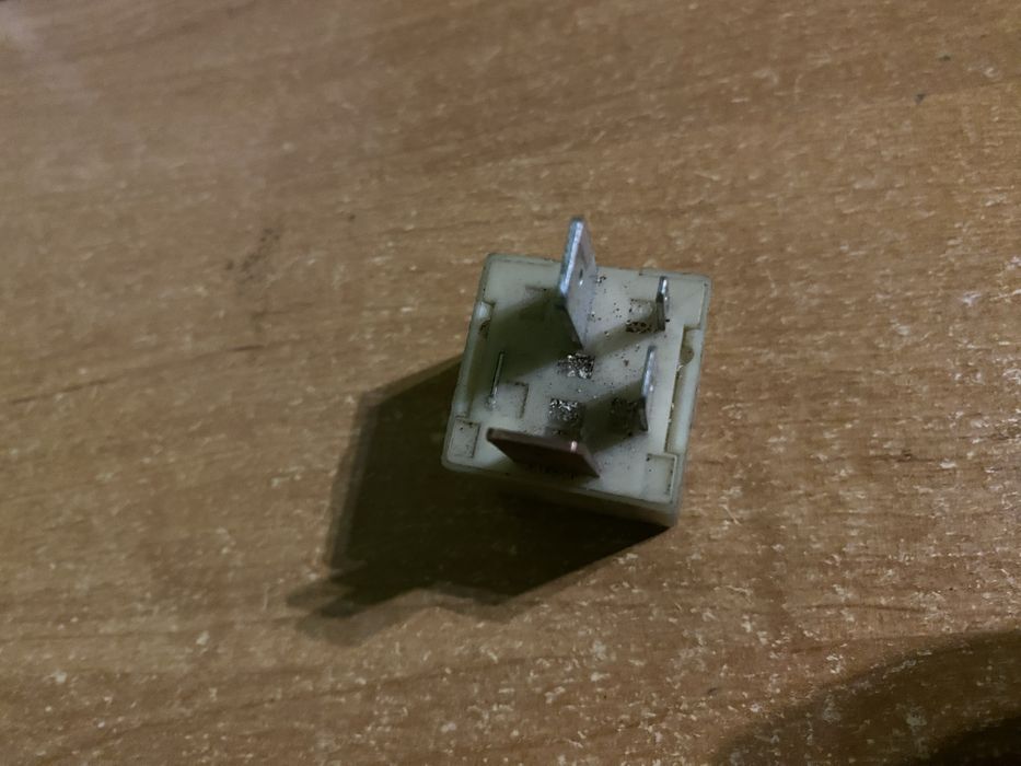 VW golf IV 4 Audi a3 8l 1.9 TDI,przekaznik 103