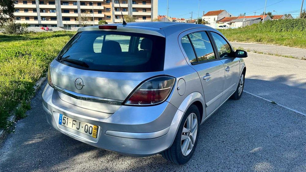 Opel Astra H 1.3 CDTi Hatchback