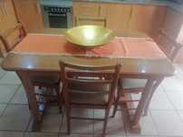 Mesa cozinha carvalho maciço (extensível) + 4 cadeiras + 2 bancos