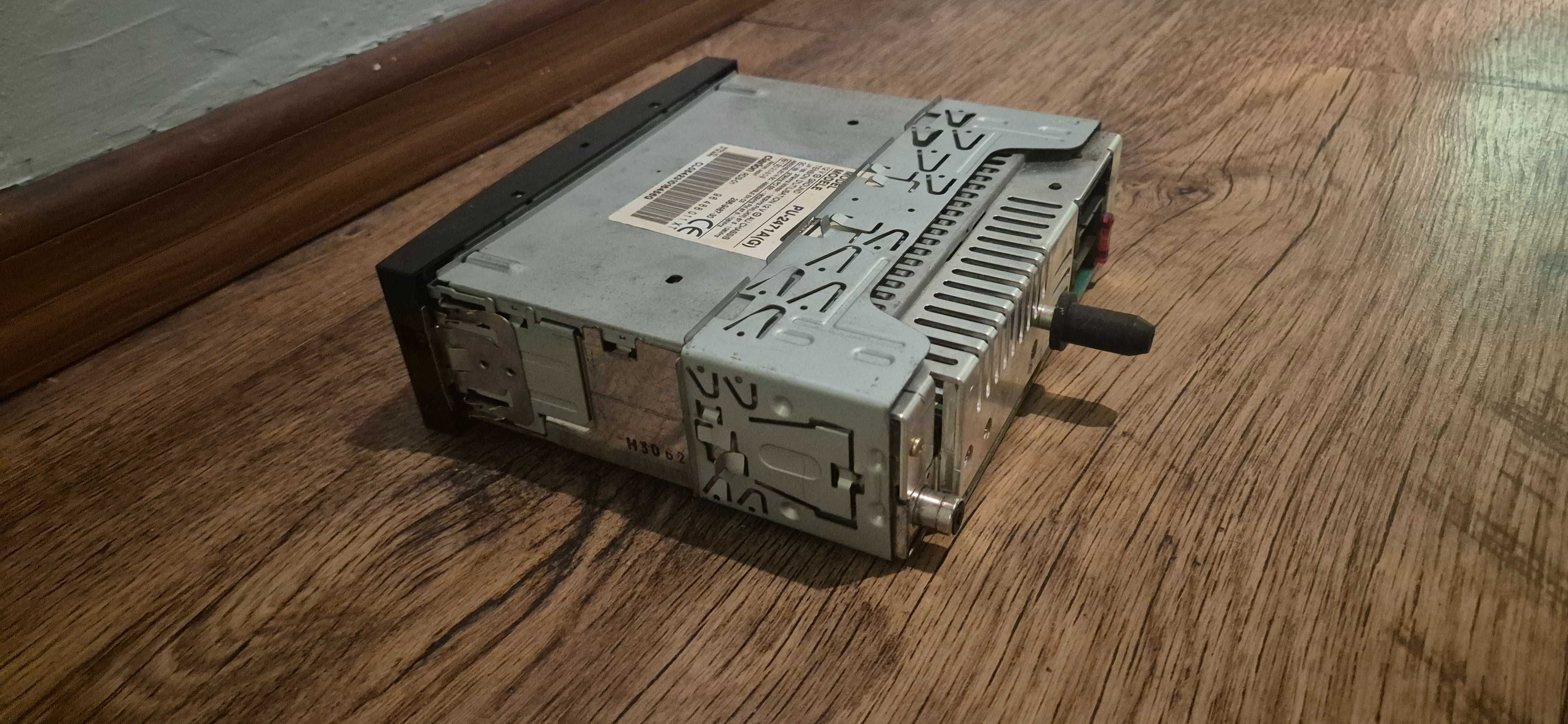 Radio (oryginalnie z Peugeot 307) pasuje też do Citroen Xsara itp.