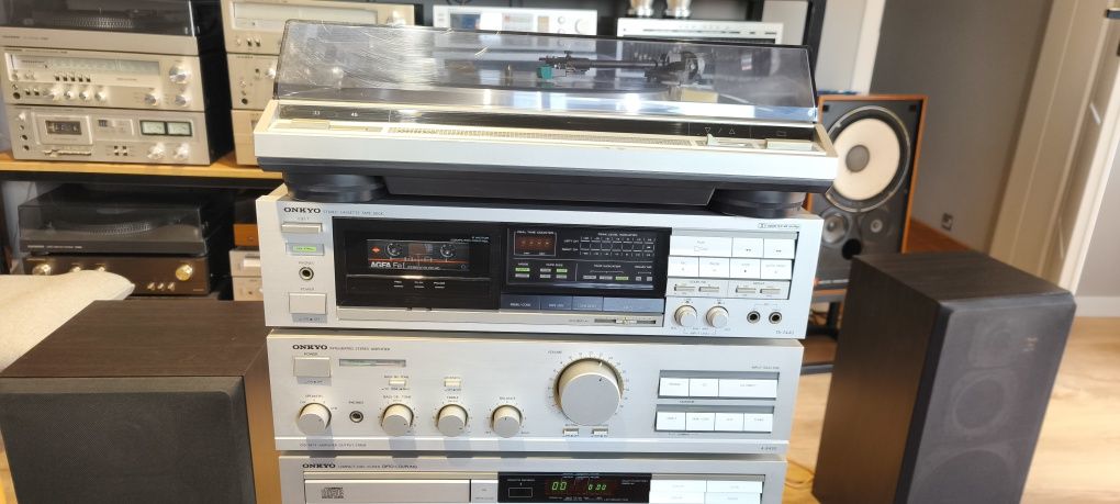 Wieża Onkyo plus gramofon