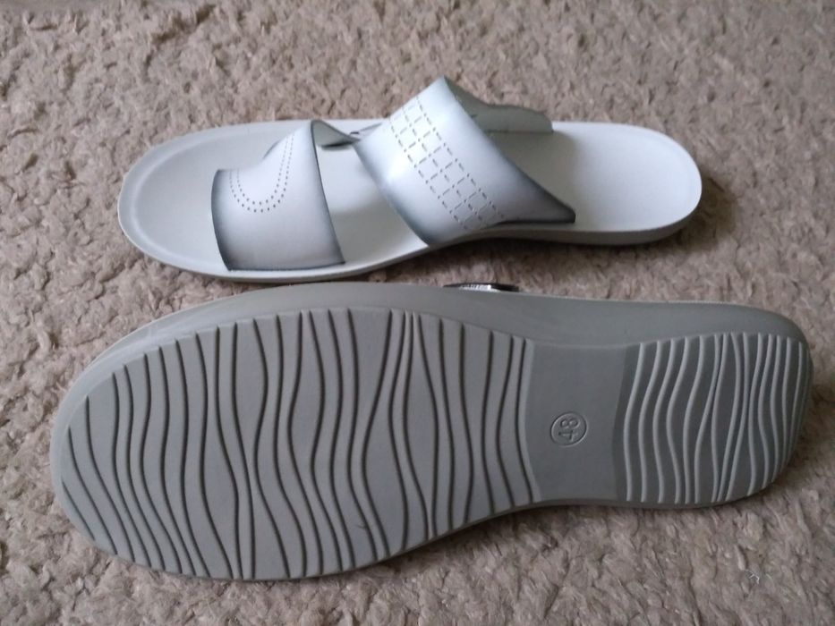 Мужские шлёпки белые, 45 размер,  новые!