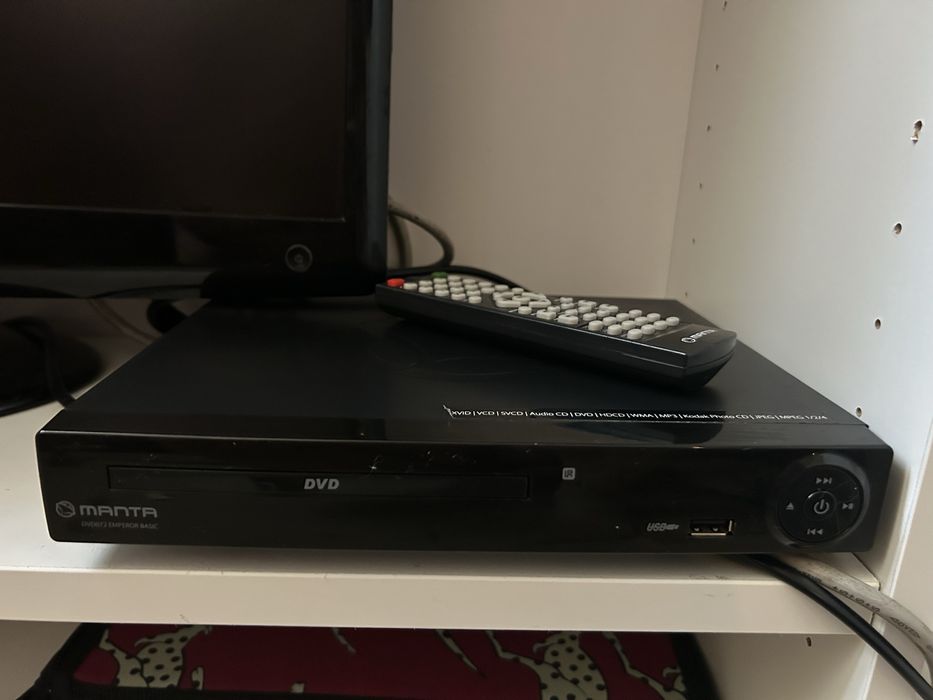 Manta DVD 072 z malym telewizorem acer