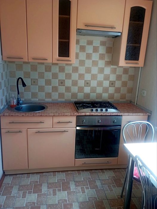 Оренда. 3-х кімн. квартира на вул.Парамонова