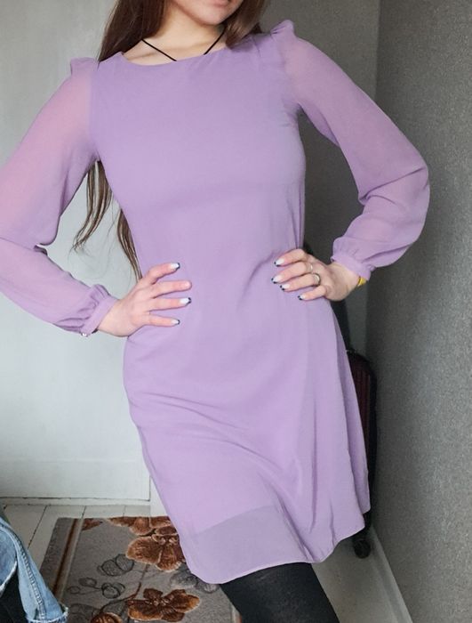 Ніжна сукня лавандового кольору