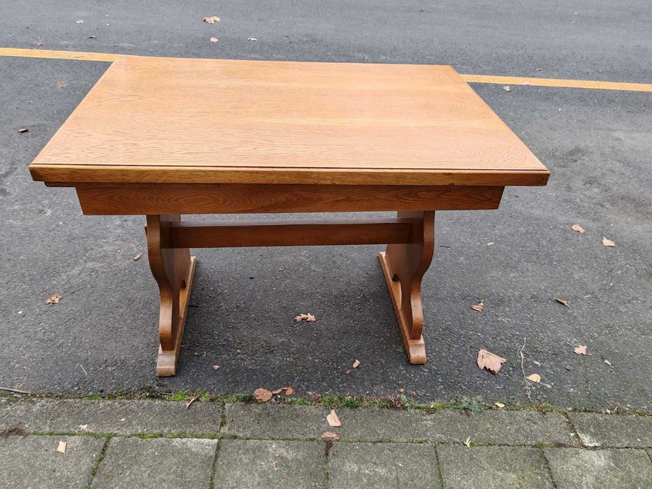 Кухонна м'яка частина з столом і стільцями з Німеччини