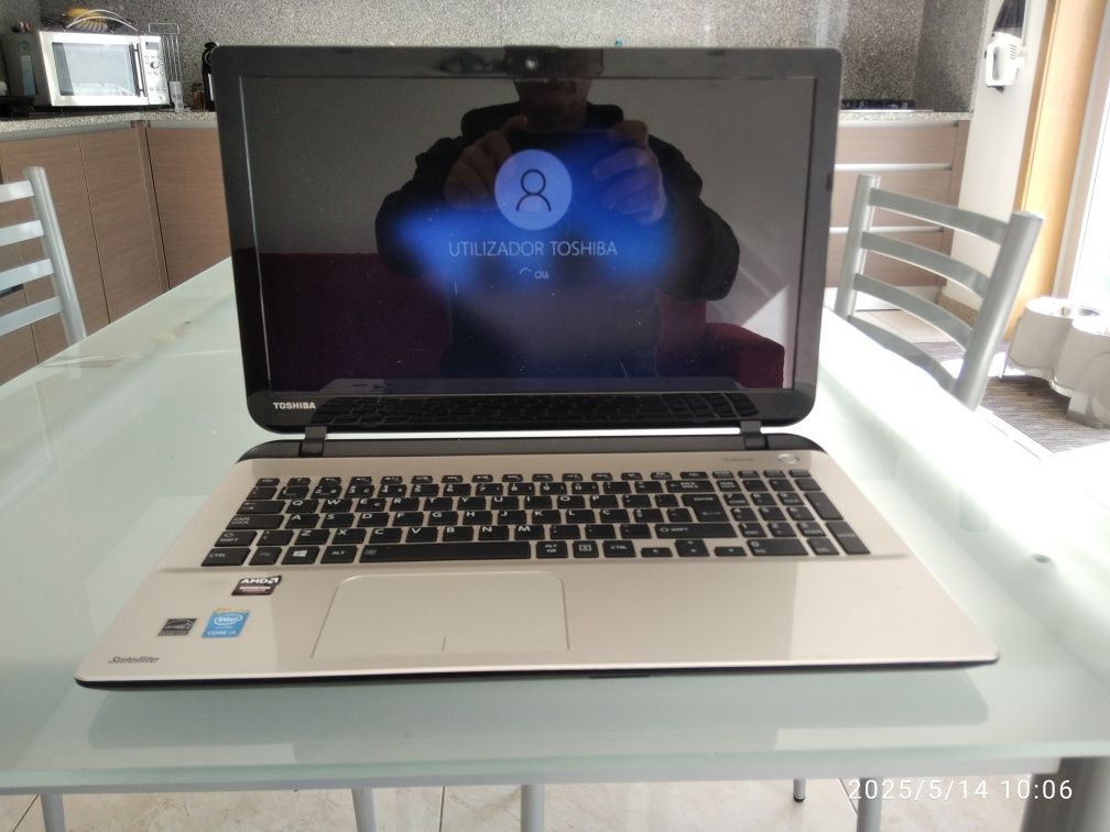 Toshiba Satélite L50-B-2GA  Core i3