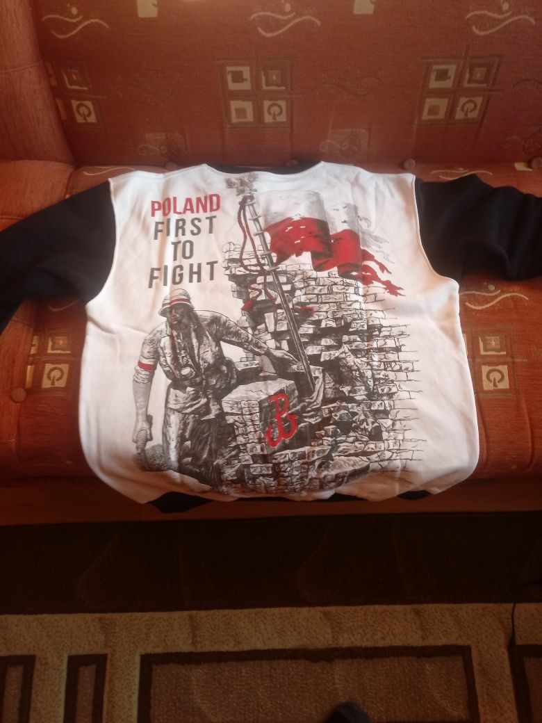 Bluza  Poland first to fight