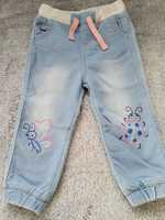 Spodnie jeansy niemowlęce