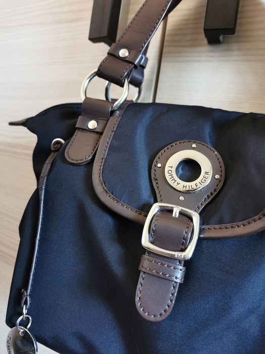 Torebka Tommy Hilfiger do ręki czarna brązowa vintage boho